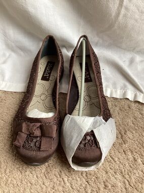 Mudd Brown Lace Bow Ballet Flats